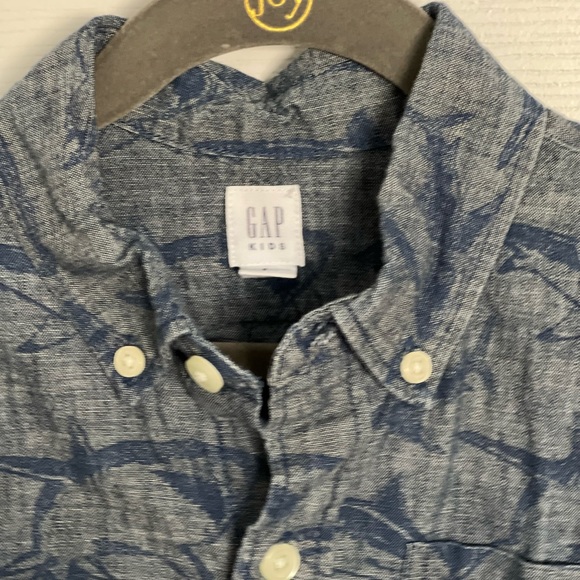 Boys size 6 Gap, Ralph Lauren, and more button down shirts. Eight in total. - Picture 8 of 16